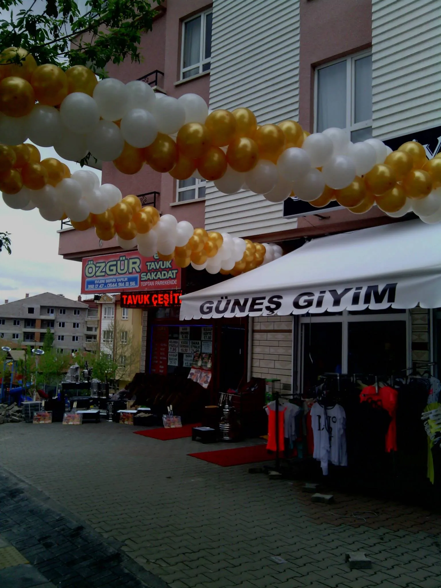 İzmir Rossmann açılışı için Noel Baba