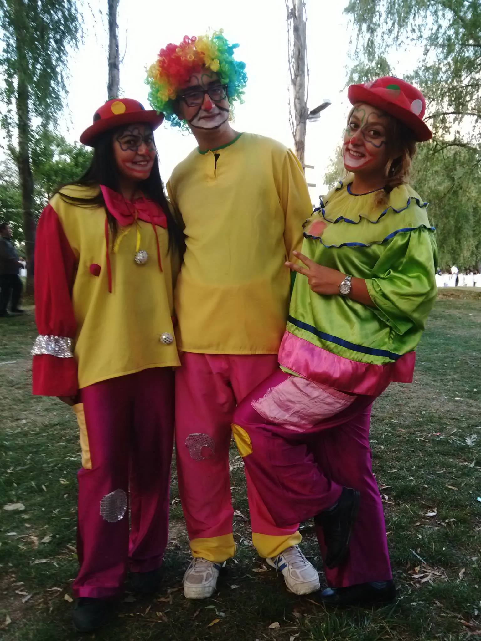 Ankara mağaza çatısı için kırmızı kalp balon kemer