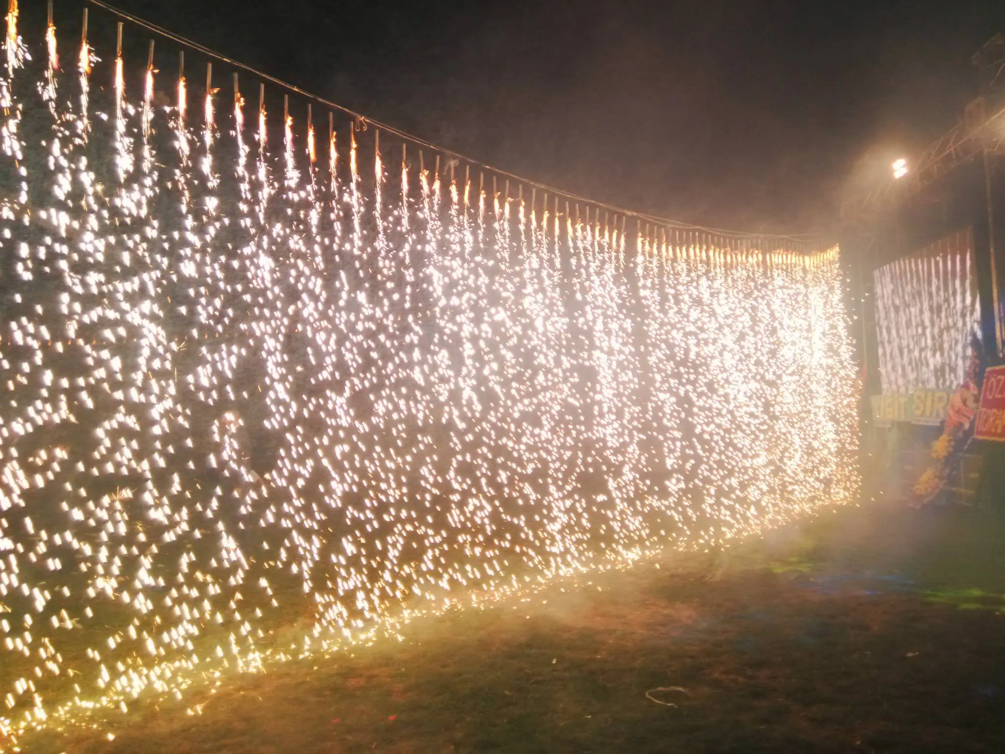 Ankara parti için mor ve pembe balon kemer